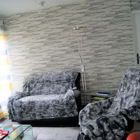 Victoria-T2-41M2-Balcon, Wifi, Linge, Produits, Menage Inclus Appartement Reims Buitenkant foto