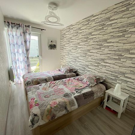 Victoria-T2-41M2-Balcon, Wifi, Linge, Produits, Menage Inclus Appartement Reims Buitenkant foto