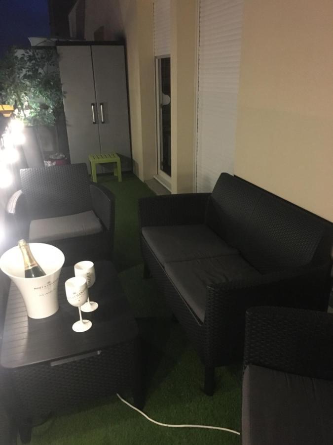 Victoria-T2-41M2-Balcon, Wifi, Linge, Produits, Menage Inclus Appartement Reims Buitenkant foto