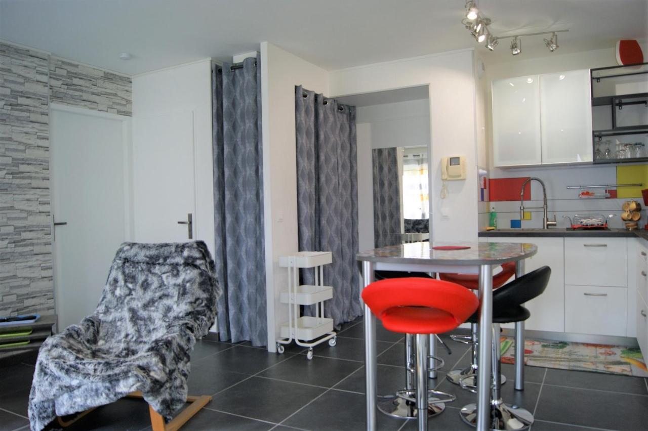 Victoria-T2-41M2-Balcon, Wifi, Linge, Produits, Menage Inclus Appartement Reims Buitenkant foto