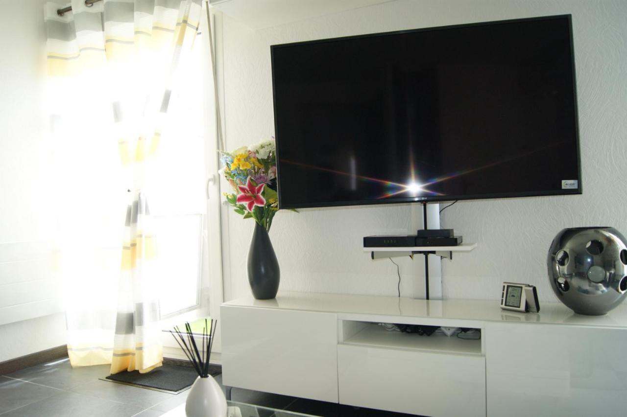 Victoria-T2-41M2-Balcon, Wifi, Linge, Produits, Menage Inclus Appartement Reims Buitenkant foto